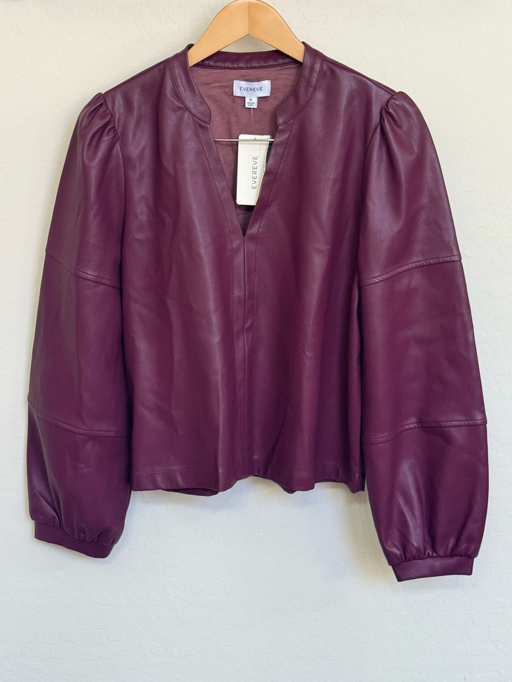 NWT Evereve Selena Burgundy Wine Faux Leather V-Neck Puff Sleeve Blouse Medium